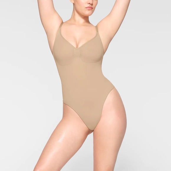 SKIMS Other - SKIMS Seamless Sculpt Thong Bodysuit | Clay